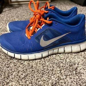 Free Run 3 Nikes- Gator colors / Bronco colors🧡💙